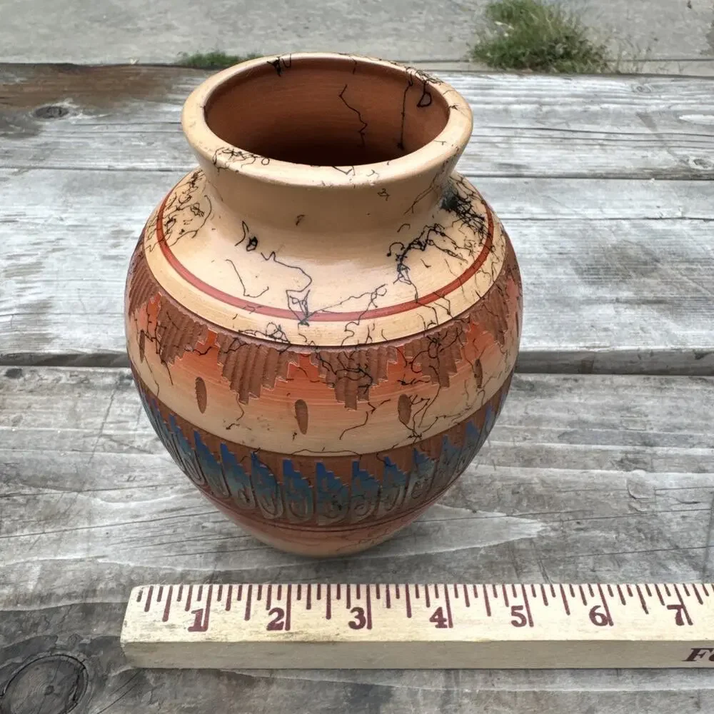 Navajo Horsehair Pottery Vase Hand Etched Native American Southwest Signed